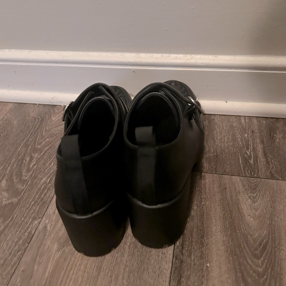 Koi Footwear chunky heeled shoes with heart buckles in black - Picture 5 of 6